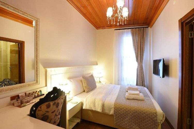 Elyka Hotel