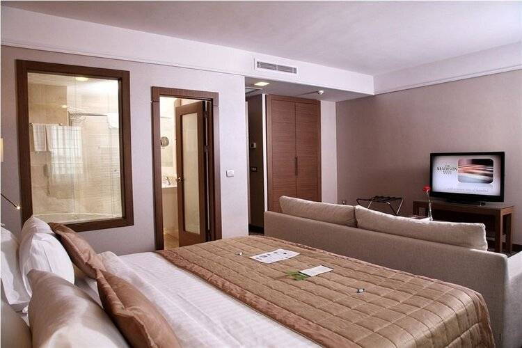 Ramada By Wyndham Istanbul Taksim