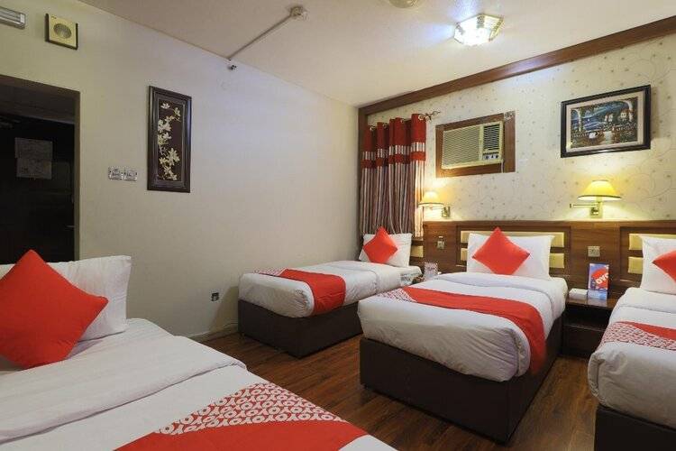 OYO 329 Down Town Hotel