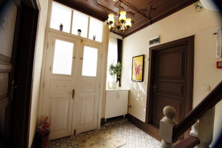 W. House Kadikoy