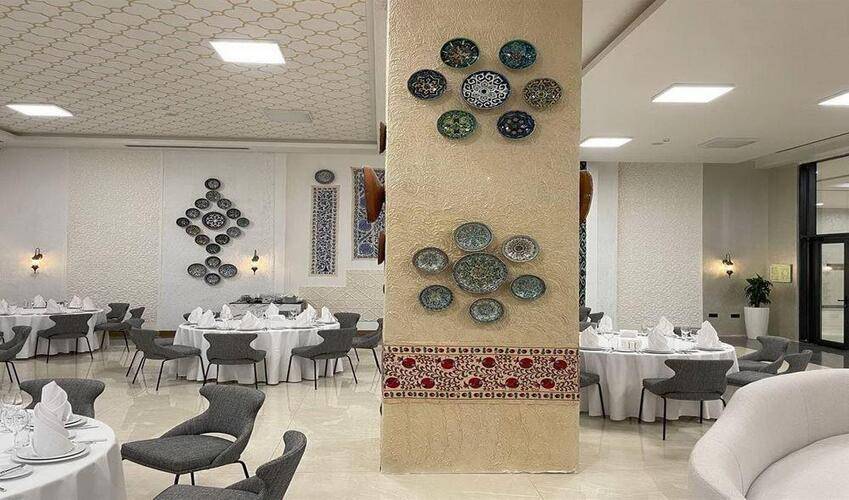 Farovon Hotel