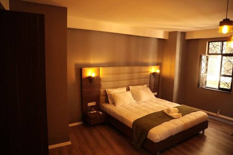 Grand Rue Hotel