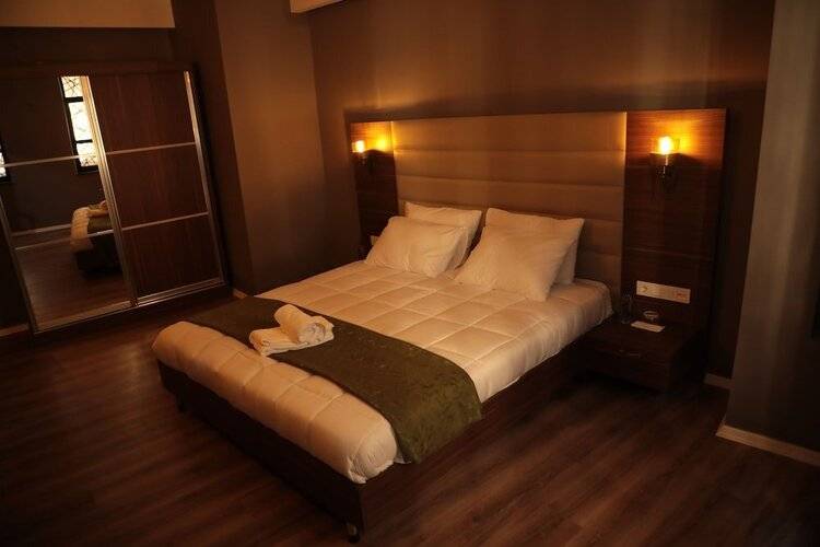 Grand Rue Hotel