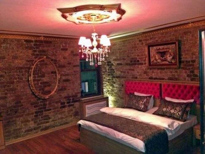 Modern Suites