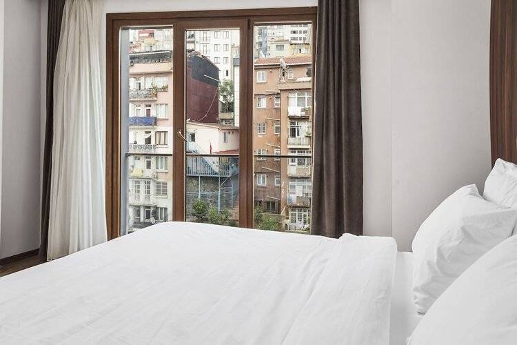 Modern Suites