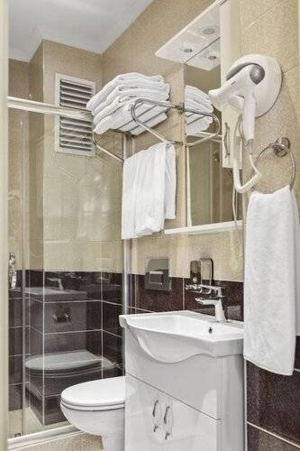 Modern Suites