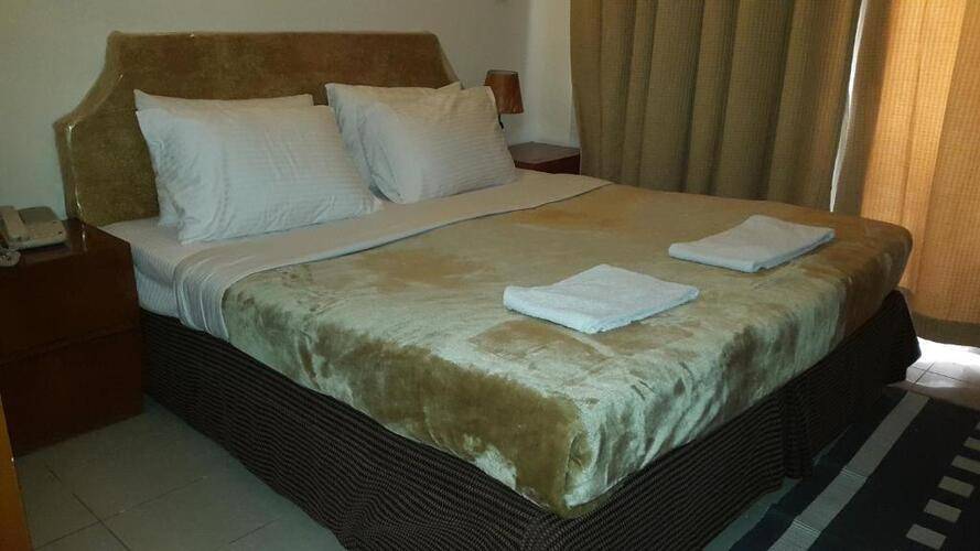 Al Raien Hotel Apartment
