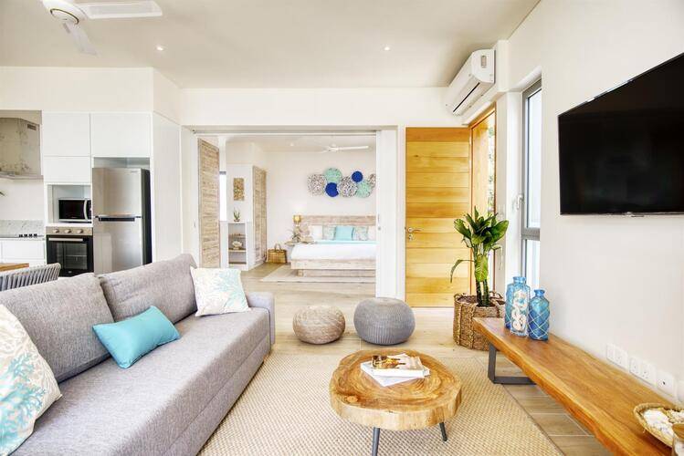 Pineapple Beach Villas (Adults Only 10+)