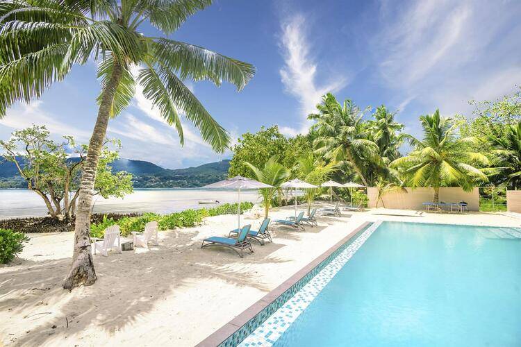 Pineapple Beach Villas (Adults Only 10+)