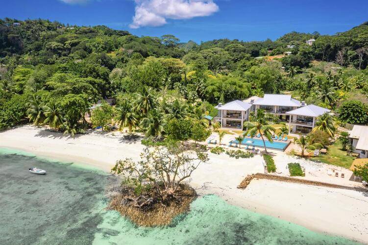 Pineapple Beach Villas (Adults Only 10+)