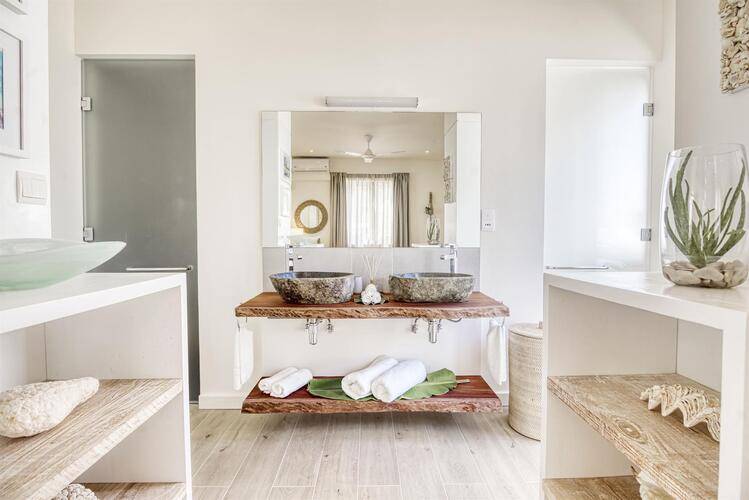 Pineapple Beach Villas (Adults Only 10+)