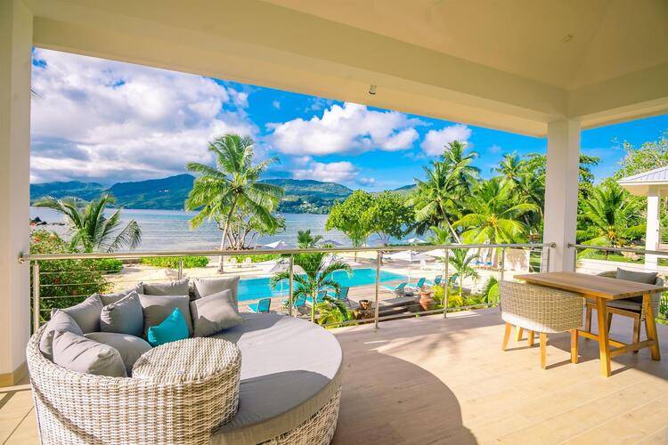 Pineapple Beach Villas (Adults Only 10+)