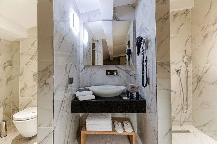 Broyt Suites
