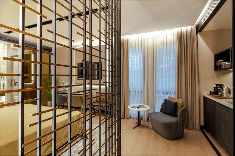 Broyt Suites