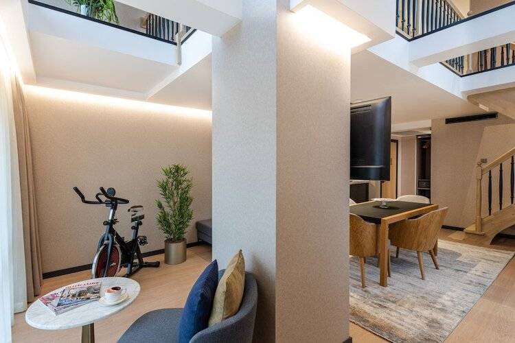 Broyt Suites