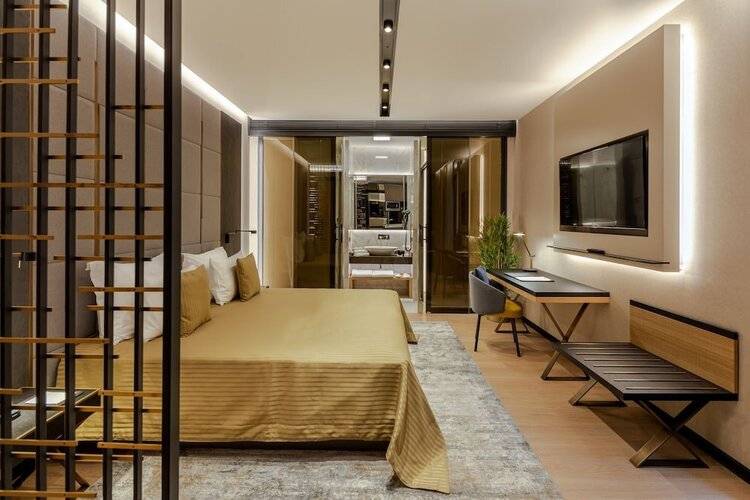 Broyt Suites