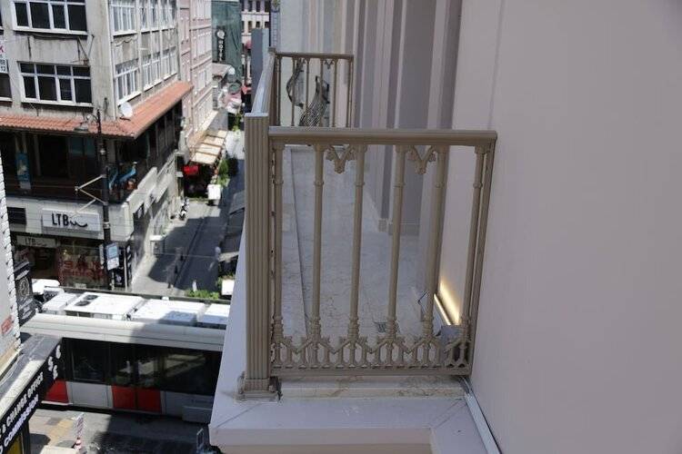 Levni Plus Hotel