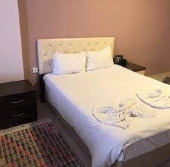 $item['hotel']['name']