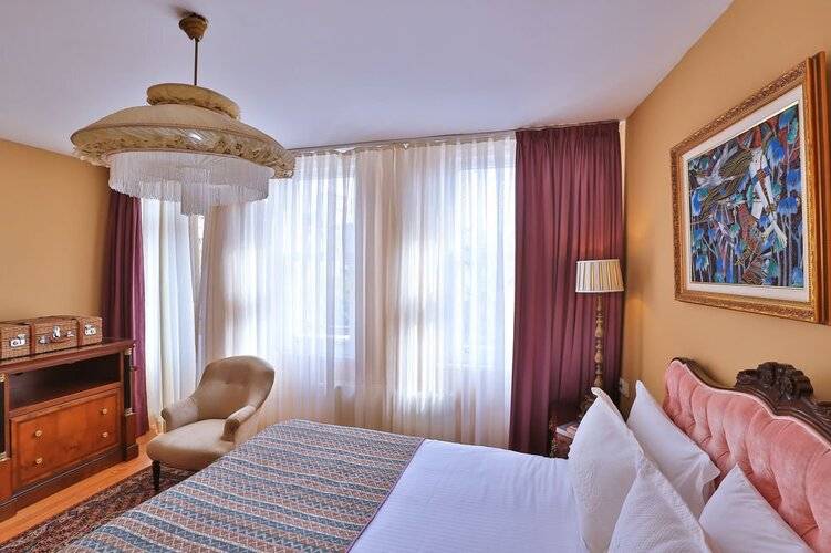 Faik Pasha Apartments
