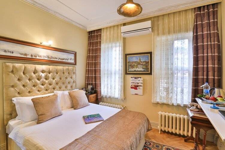Faik Pasha Apartments