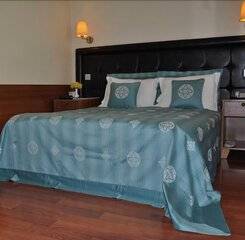 $item['hotel']['name']