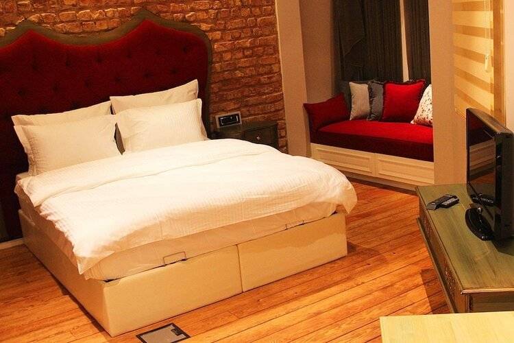 Frida Suites and Aparts