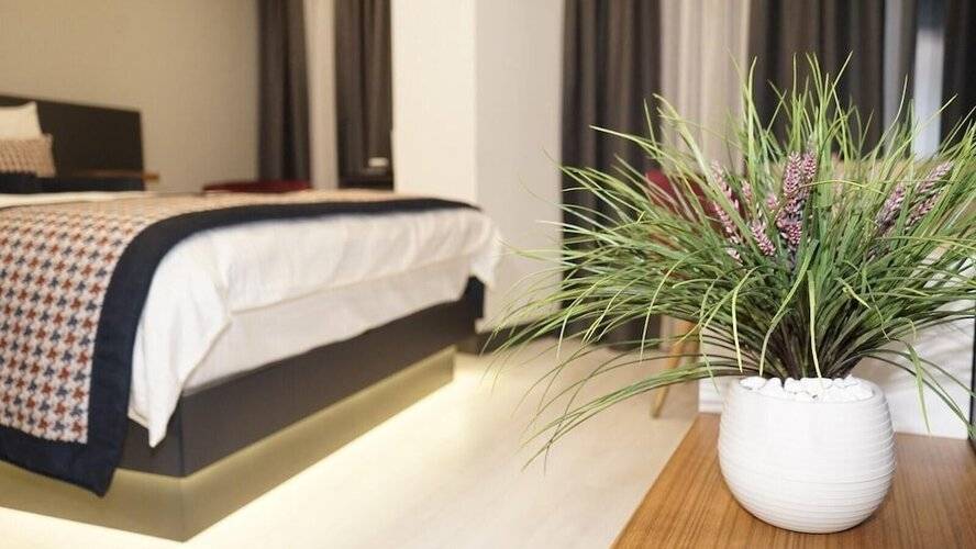 La Vita Suites