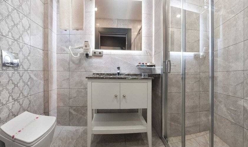 La Vita Suites