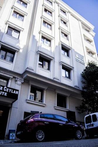 Cihangir Ceylan Suite Hotel
