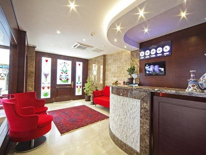 The Magnaura Palace Hotel