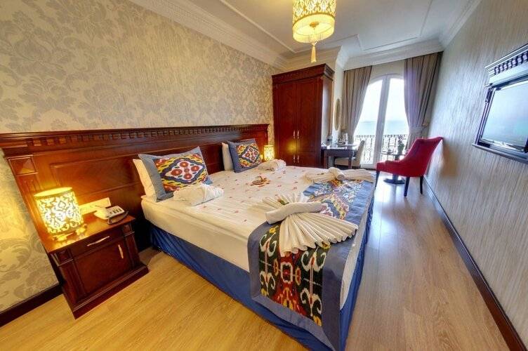 The Magnaura Palace Hotel