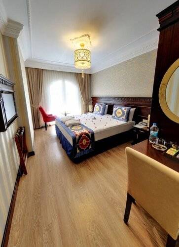 The Magnaura Palace Hotel