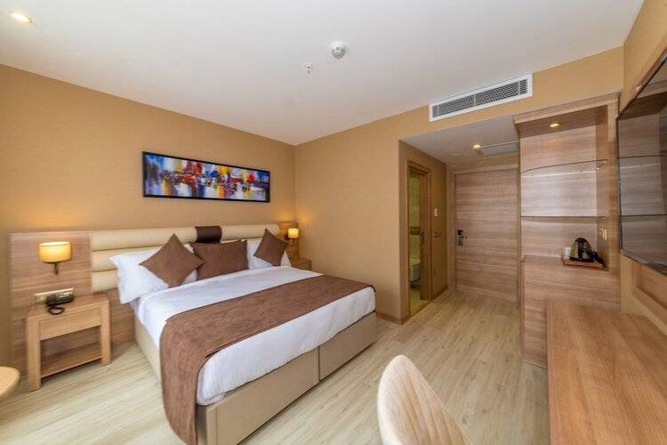 38 Hotel