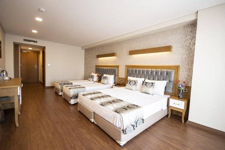 Eliza Hotel
