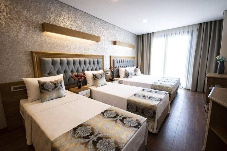 Eliza Hotel