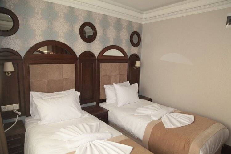 Golden Pen Hotel