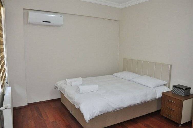 Ramparts Hotel