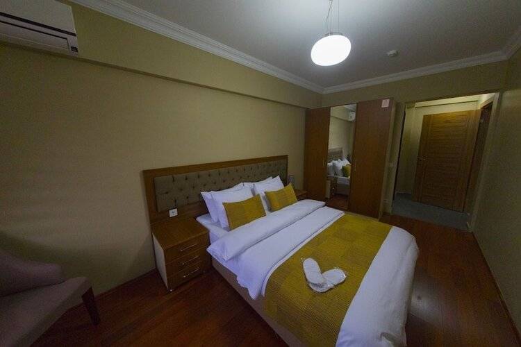 Ramparts Hotel