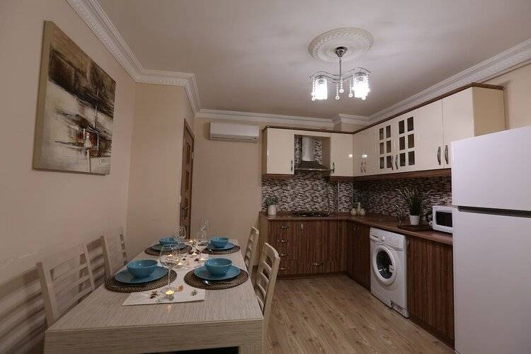 Overland Residence
