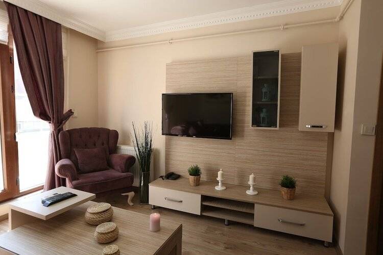 Overland Residence