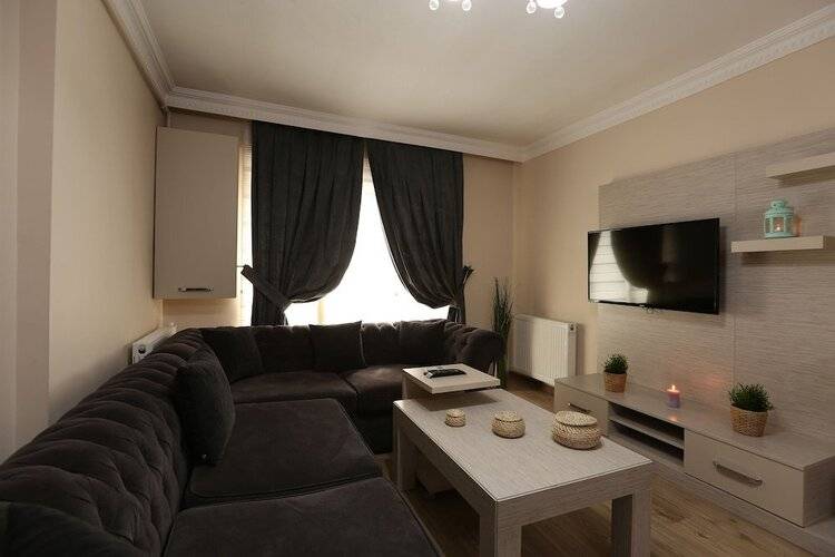 Overland Residence