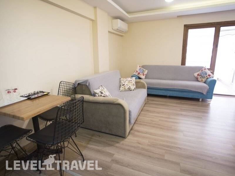 Фотография T-Square Residence