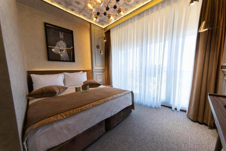 Tonight Hotel Port