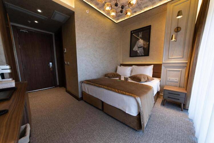 Tonight Hotel Port