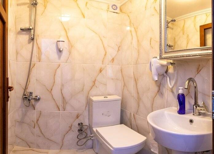 Tavra Hotel