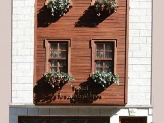 Old City Luxx