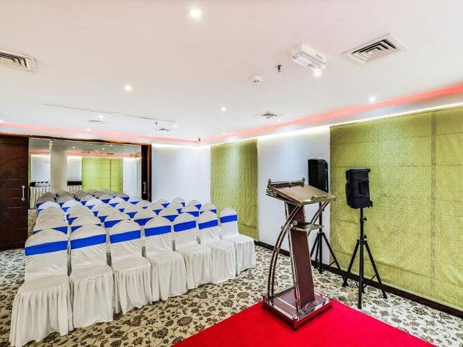 OYO 132 Ruwi Hotel Apartments