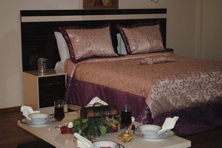 Diamond Suite & Residence