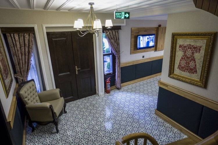 Mezzo Hotel
