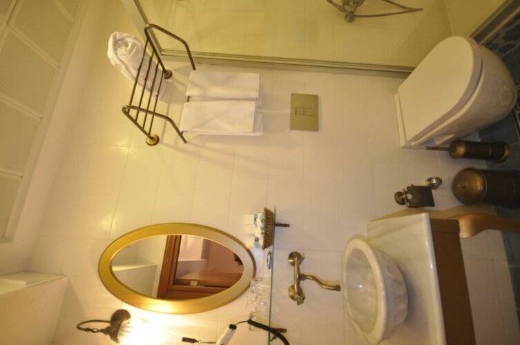 Merial Hotel